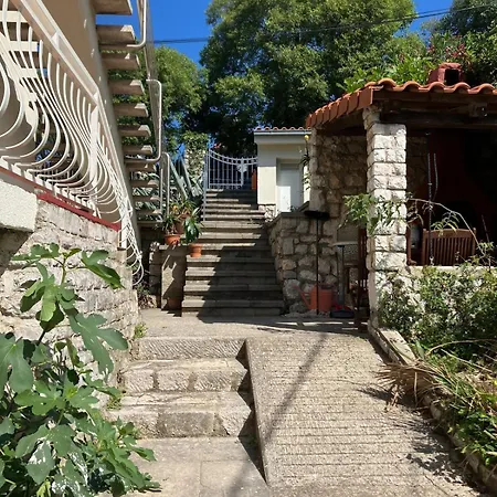 Island Escape Cres * Porozina