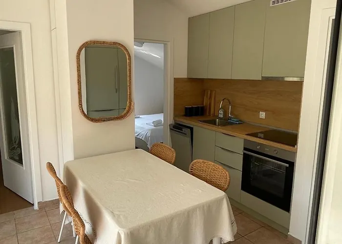 Island Escape Cres Porozina