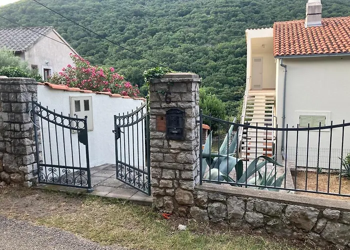 Island Escape Cres Villa Porozina