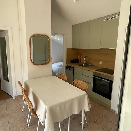 Island Escape Cres Porozina