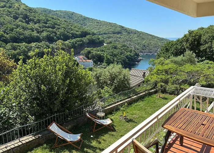 Island Escape Cres Vila *