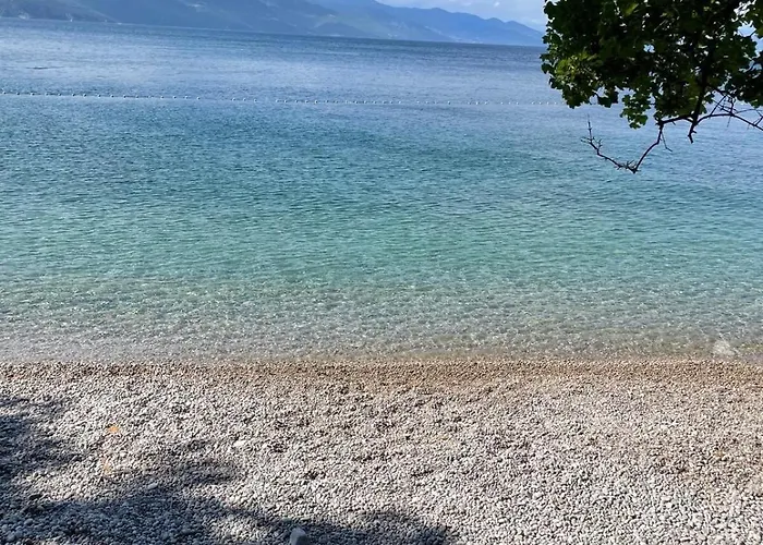 Island Escape Cres * Porozina